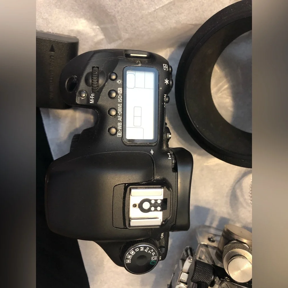 UNDERWATER CAMERA SET- Fully equipped Ikelite Underwater House & Canon 7D Camera